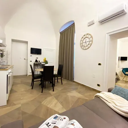 Palazzo Bianchi - *