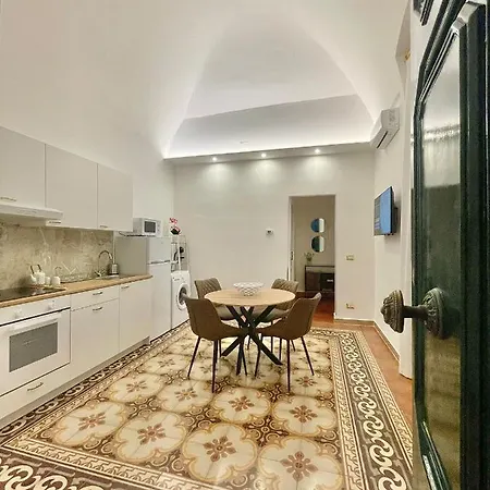 Palazzo Bianchi - *