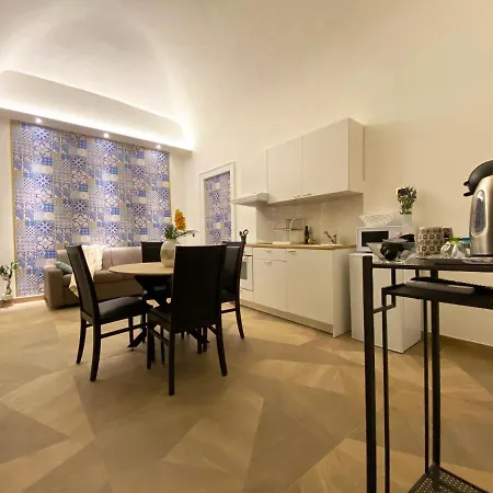 Apartment Palazzo Bianchi - *