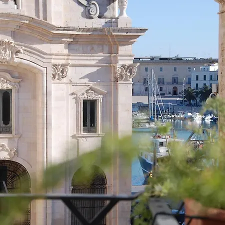 Palazzo Bianchi - Трани