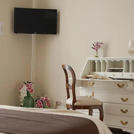 Palazzo Bianchi - Трани