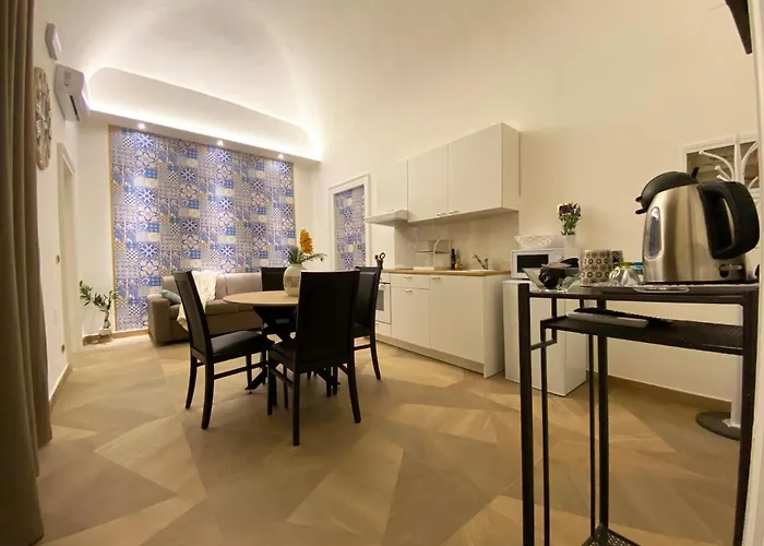 Appartement Palazzo Bianchi - *